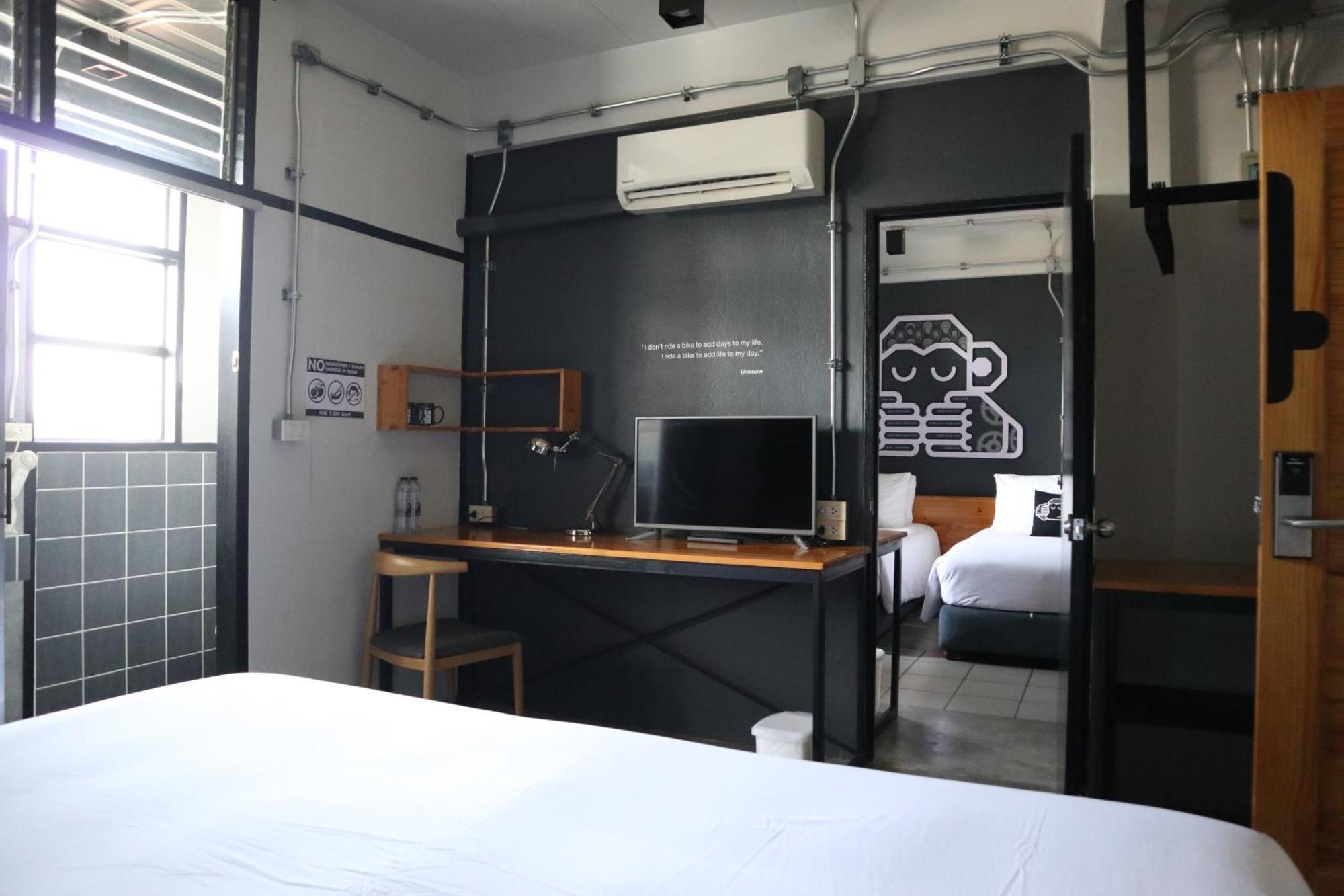 Blu Monkey Hub & Hotel Surat Thani Dış mekan fotoğraf