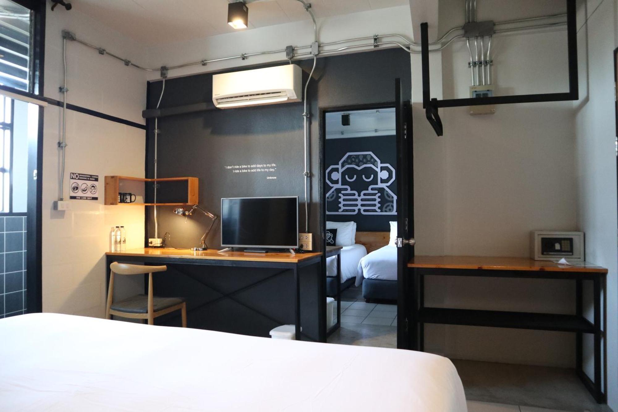 Blu Monkey Hub & Hotel Surat Thani Dış mekan fotoğraf